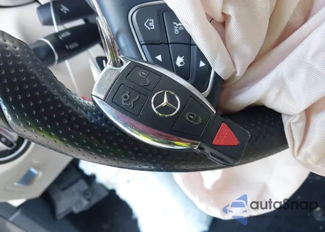 2017 Mercedes-Benz Glc 300 из США, поврежденный, VIN WDC0G4JB0HF146064